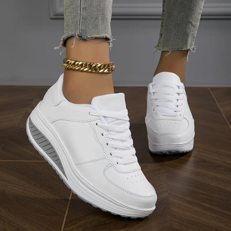 Brelina - Women's sneakers with laces