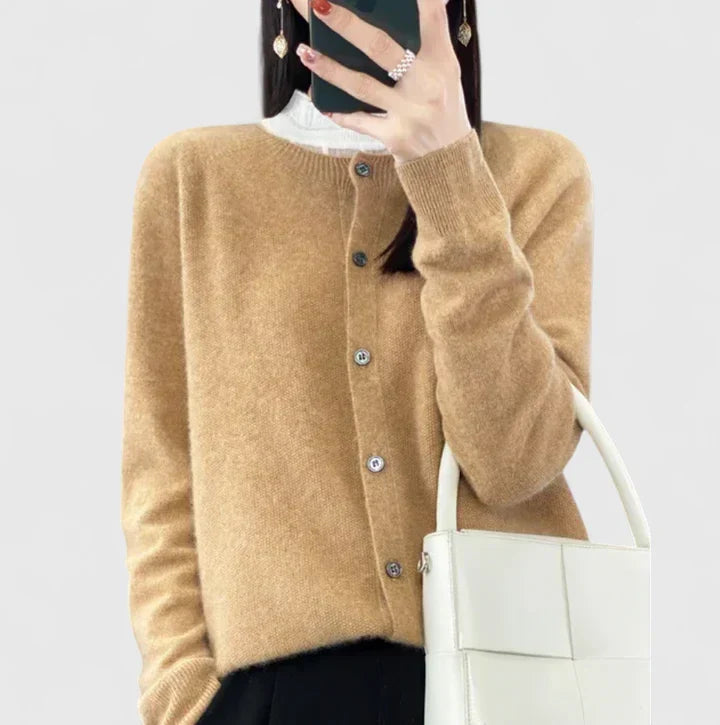 EMILIA – CLASSIC BUTTON CARDIGAN