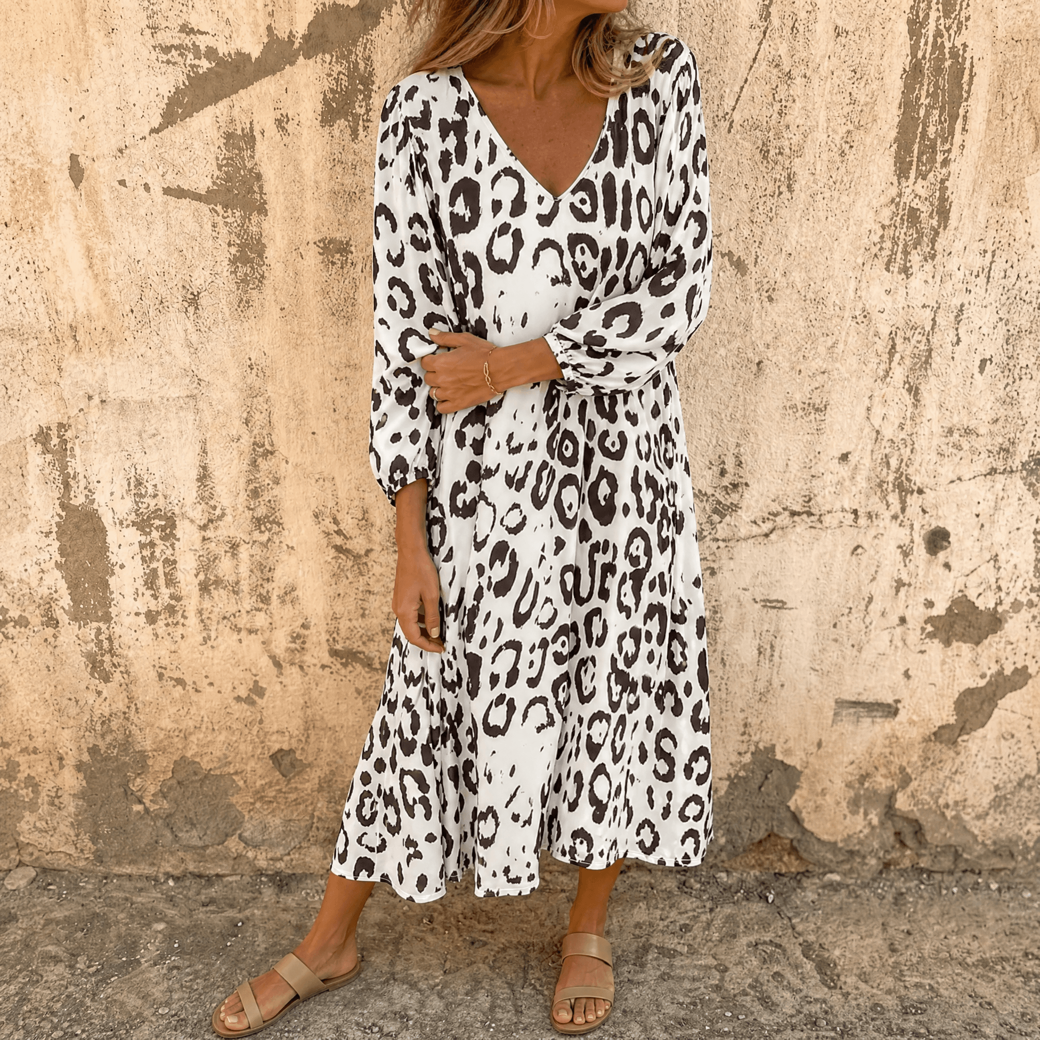 Vivara – Leopard Print V Neck Pocket Dress